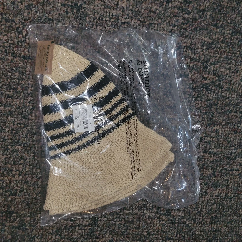 Summer & Rose Aria Bucket Hat w/ Stripes